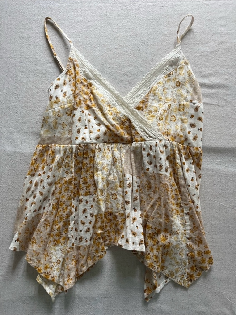 American Eagle Boho
Patchwork Lace Trim Cami
Top - Medium